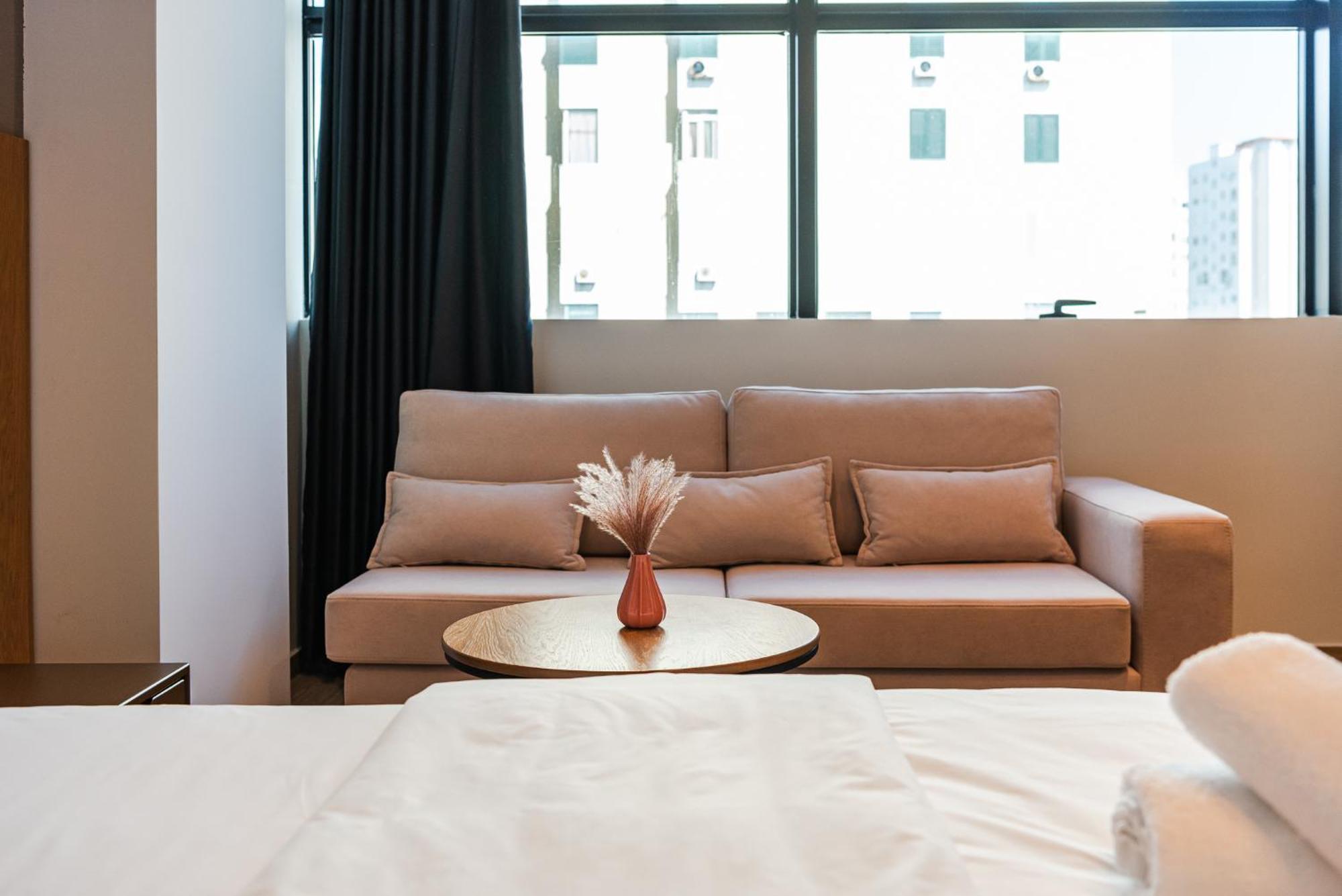 Marina Luxury Suites By Ps Дуррес Экстерьер фото