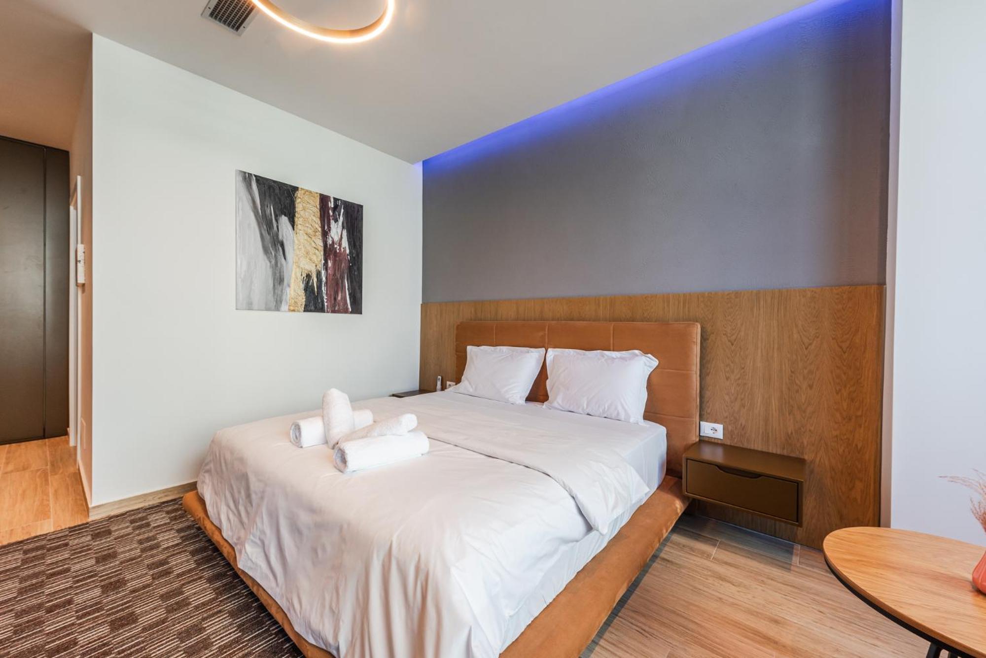 Marina Luxury Suites By Ps Дуррес Экстерьер фото