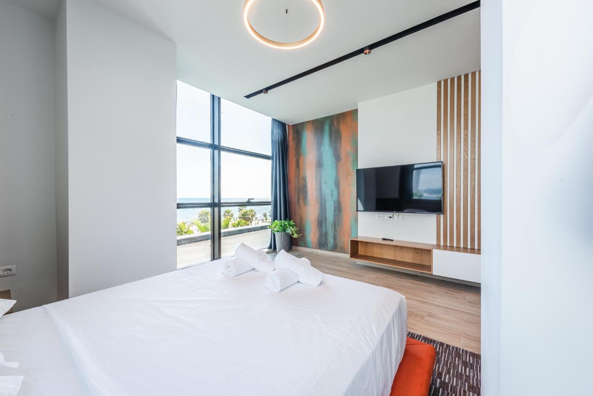 Marina Luxury Suites By Ps Дуррес Экстерьер фото