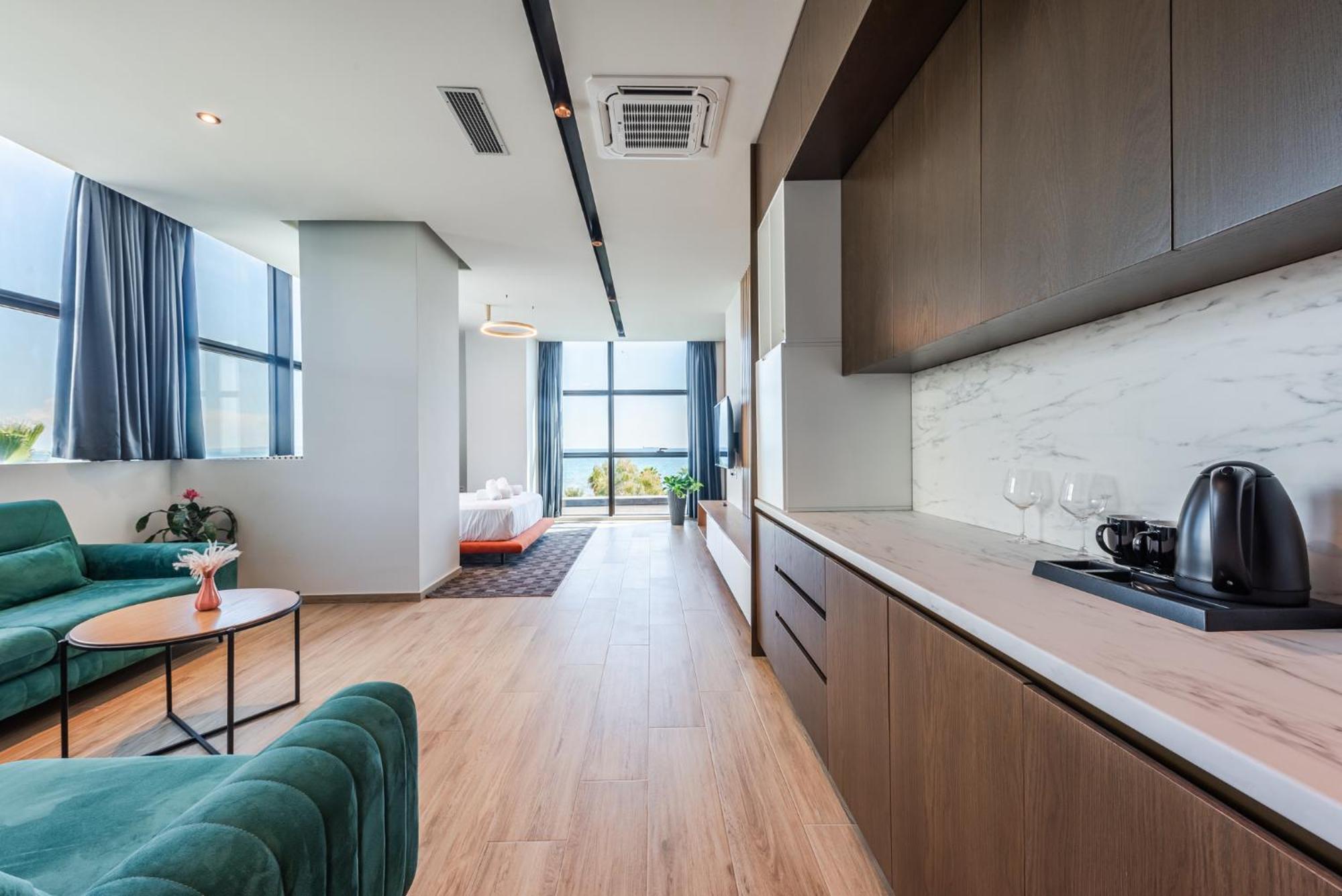Marina Luxury Suites By Ps Дуррес Экстерьер фото