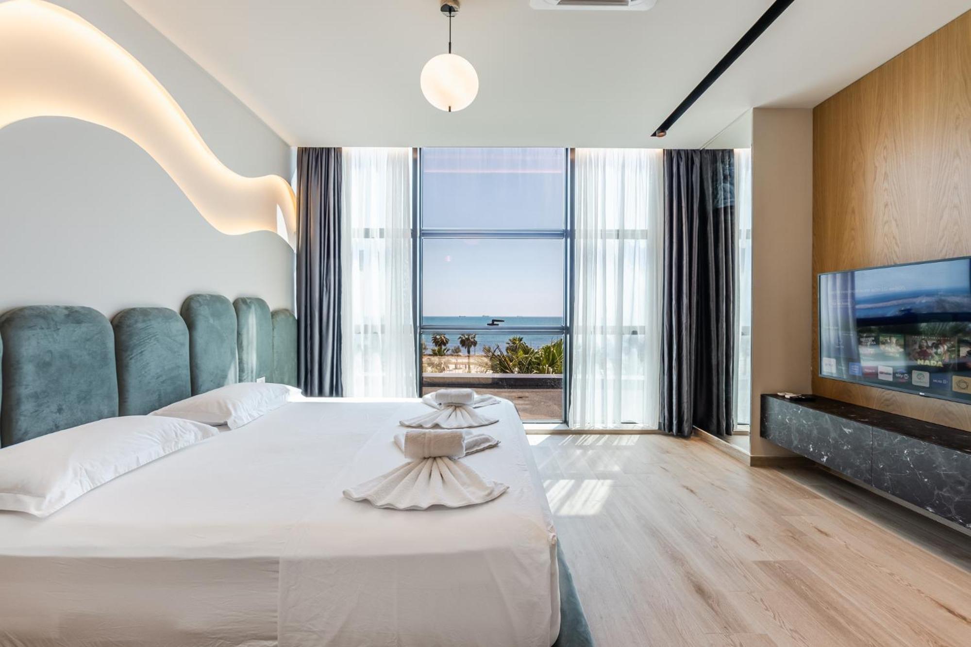 Marina Luxury Suites By Ps Дуррес Экстерьер фото